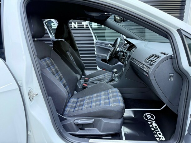 volkswagen-golf-elektrisitetbensin-2017-big-34