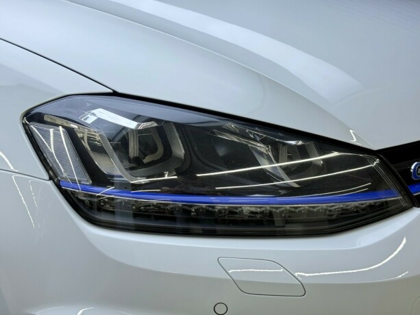 volkswagen-golf-elektrisitetbensin-2017-big-7