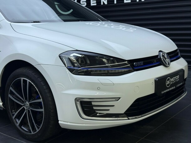 volkswagen-golf-elektrisitetbensin-2017-big-6