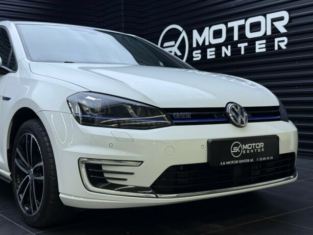 volkswagen-golf-elektrisitetbensin-2017-big-5