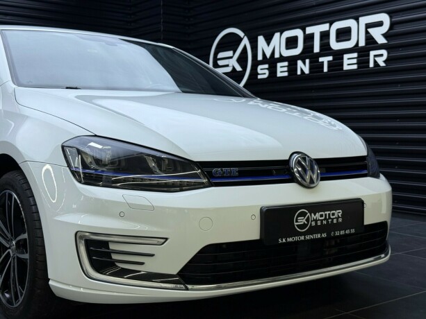 volkswagen-golf-elektrisitetbensin-2017-big-4