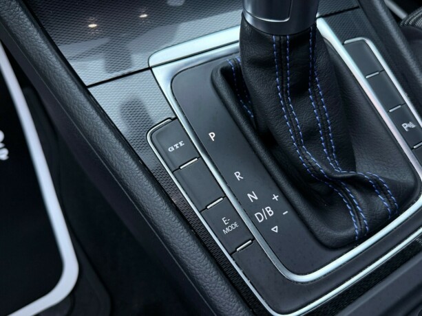 volkswagen-golf-elektrisitetbensin-2017-big-31