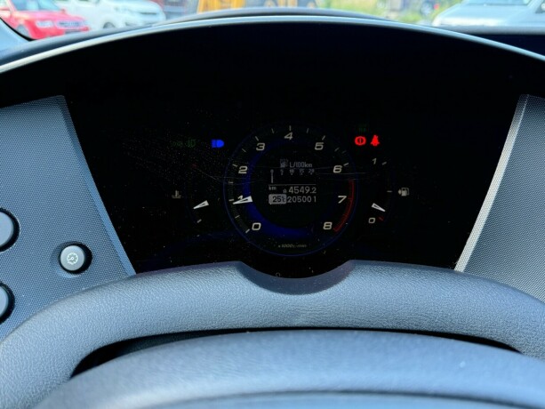 honda-civic-bensin-2011-big-14