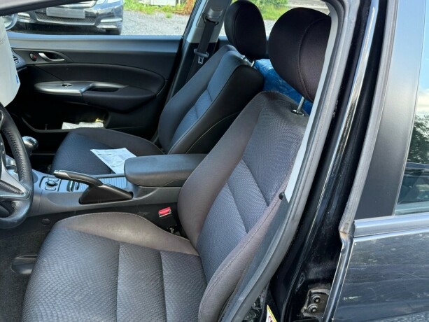 honda-civic-bensin-2011-big-11