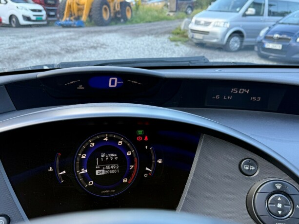 honda-civic-bensin-2011-big-12
