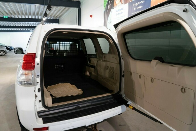 toyota-land-cruiser-diesel-2011-big-10