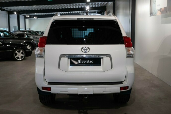 toyota-land-cruiser-diesel-2011-big-3