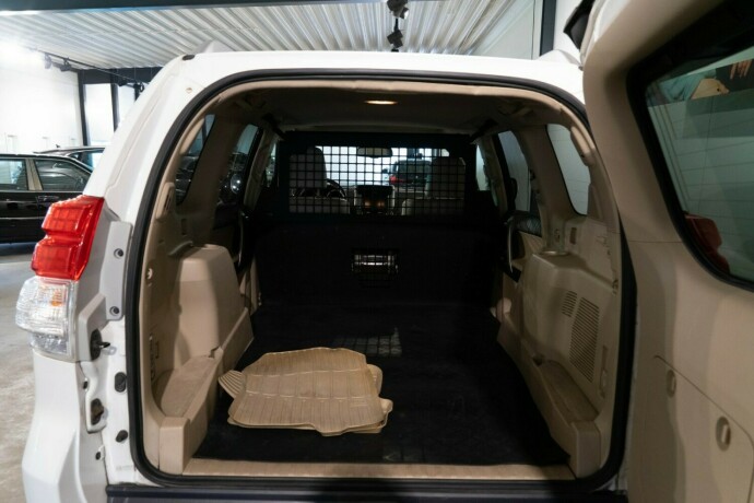 toyota-land-cruiser-diesel-2011-big-11