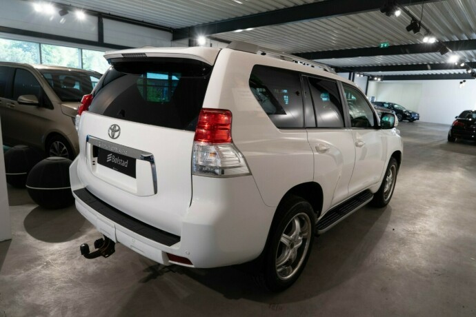 toyota-land-cruiser-diesel-2011-big-4