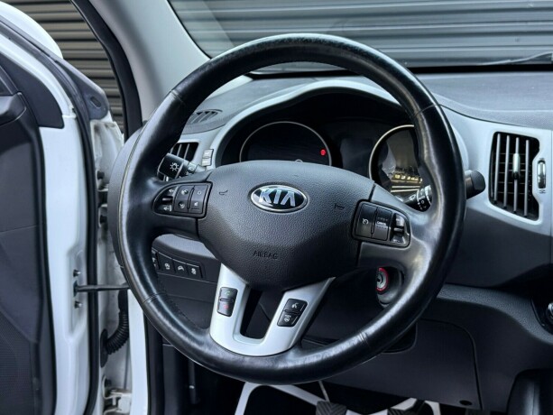 kia-sportage-bensin-2015-big-12