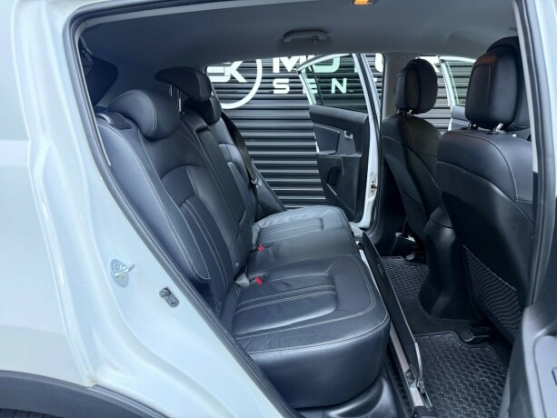 kia-sportage-bensin-2015-big-25