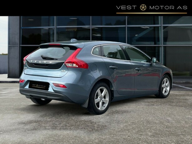 volvo-v40-diesel-2013-big-7