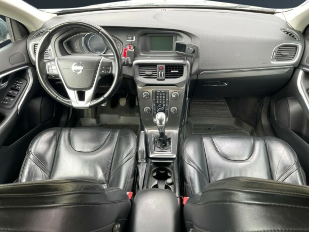 volvo-v40-diesel-2013-big-13