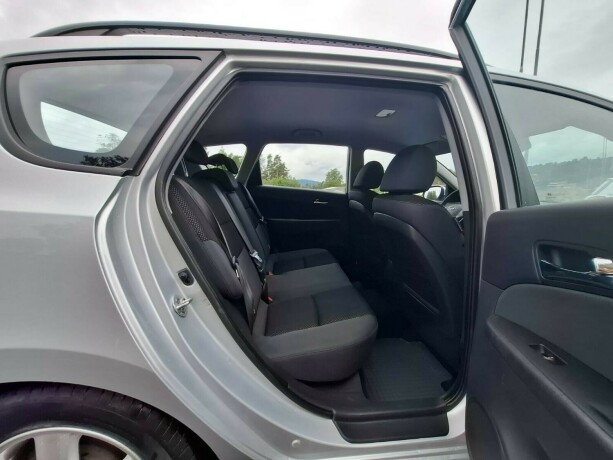 hyundai-i30-diesel-2009-big-20