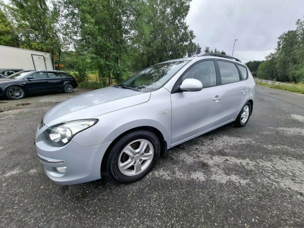 hyundai-i30-diesel-2009-big-3