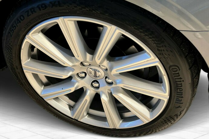 volvo-v90-diesel-2017-big-18