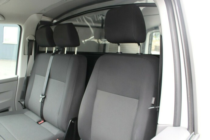 volkswagen-transporter-diesel-2020-big-10