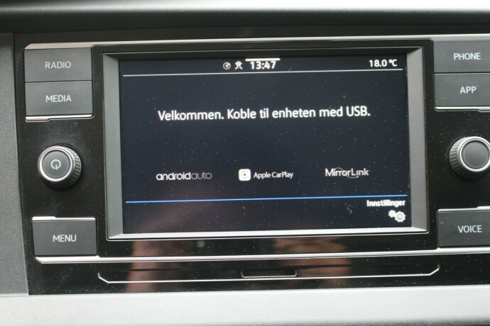 volkswagen-transporter-diesel-2020-big-18
