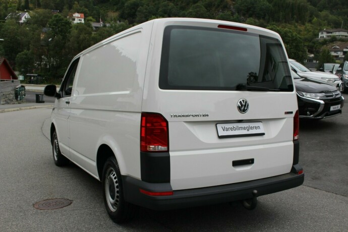 volkswagen-transporter-diesel-2020-big-2