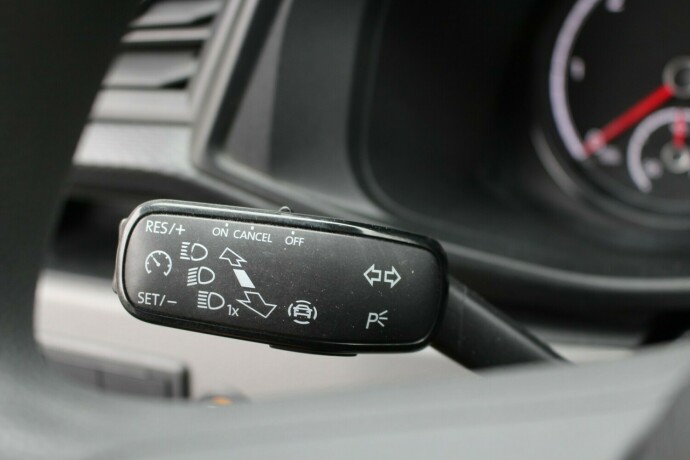 volkswagen-transporter-diesel-2020-big-15