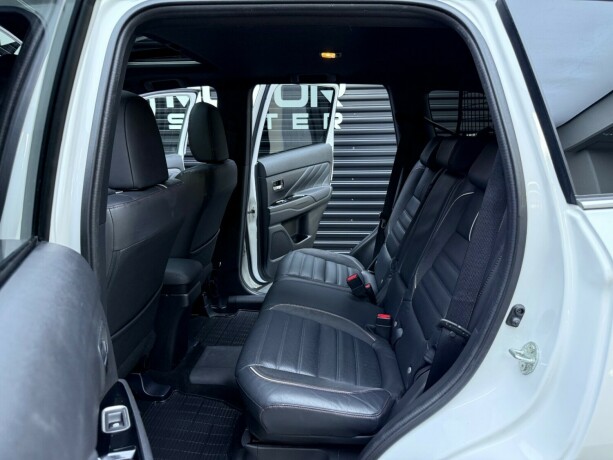 mitsubishi-outlander-elektrisitetbensin-2018-big-34