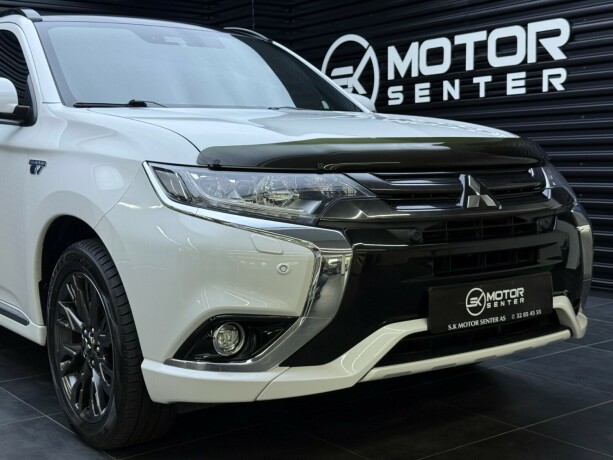 mitsubishi-outlander-elektrisitetbensin-2018-big-2