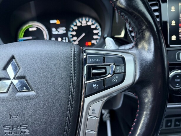 mitsubishi-outlander-elektrisitetbensin-2018-big-13