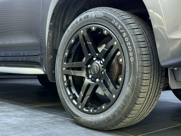 toyota-land-cruiser-diesel-2011-big-8