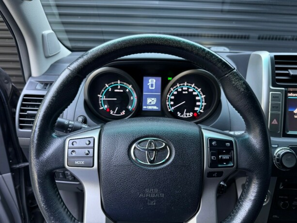 toyota-land-cruiser-diesel-2011-big-15