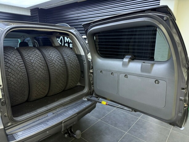 toyota-land-cruiser-diesel-2011-big-34
