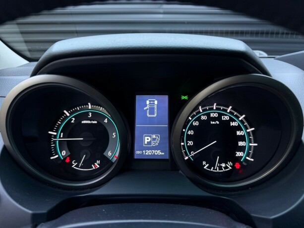 toyota-land-cruiser-diesel-2011-big-17