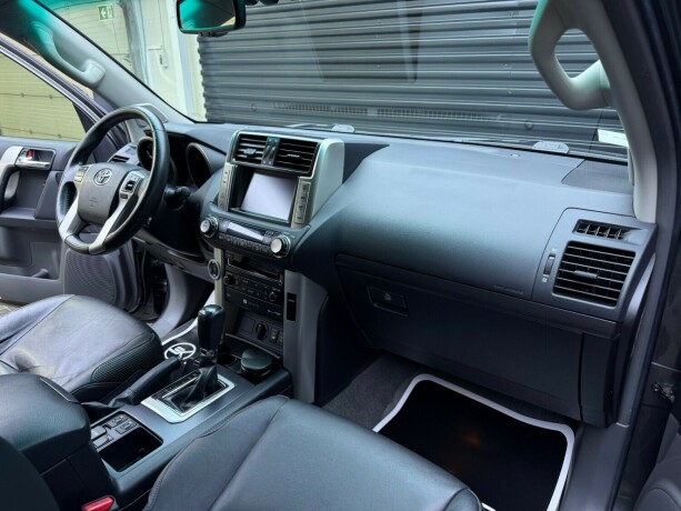 toyota-land-cruiser-diesel-2011-big-13