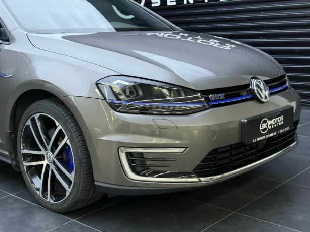 volkswagen-golf-elektrisitetbensin-2016-big-4