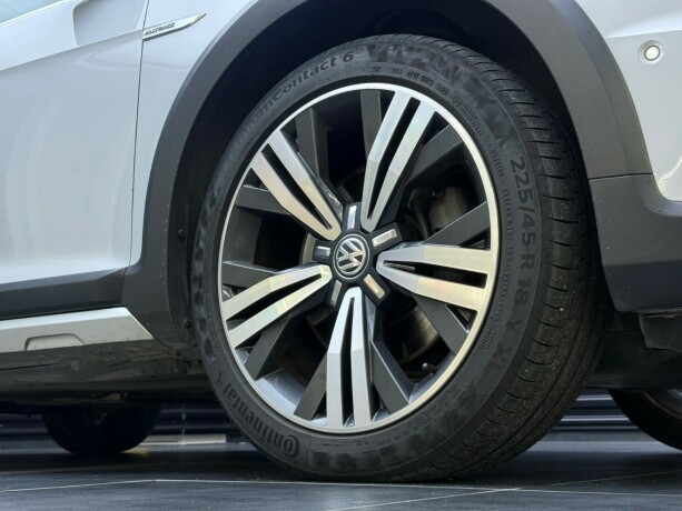 volkswagen-golf-alltrack-diesel-2019-big-10