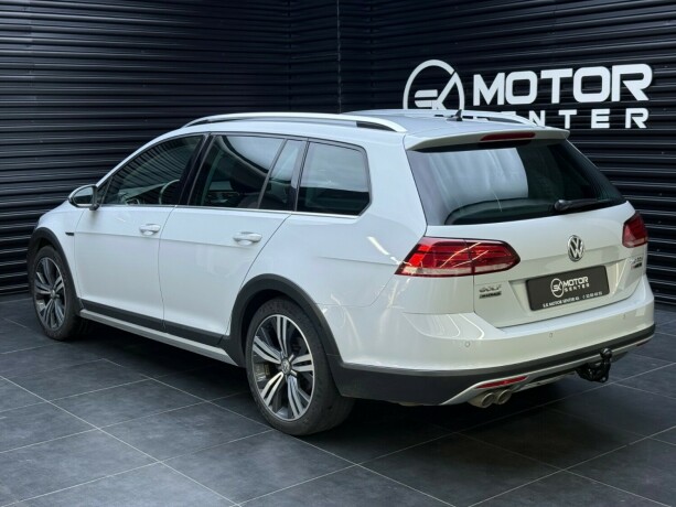 volkswagen-golf-alltrack-diesel-2019-big-3