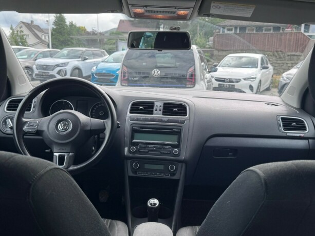 volkswagen-polo-diesel-2010-big-9
