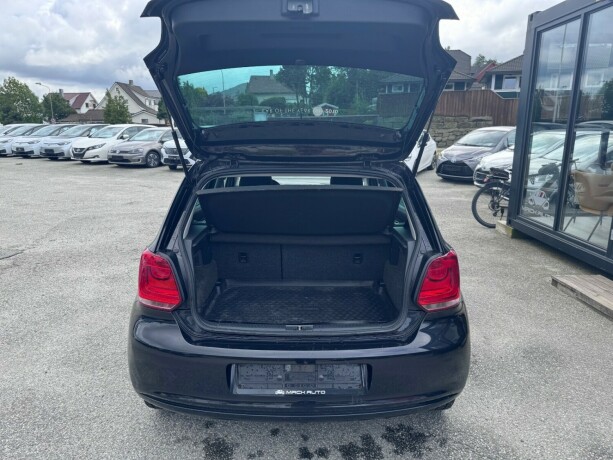volkswagen-polo-diesel-2010-big-12