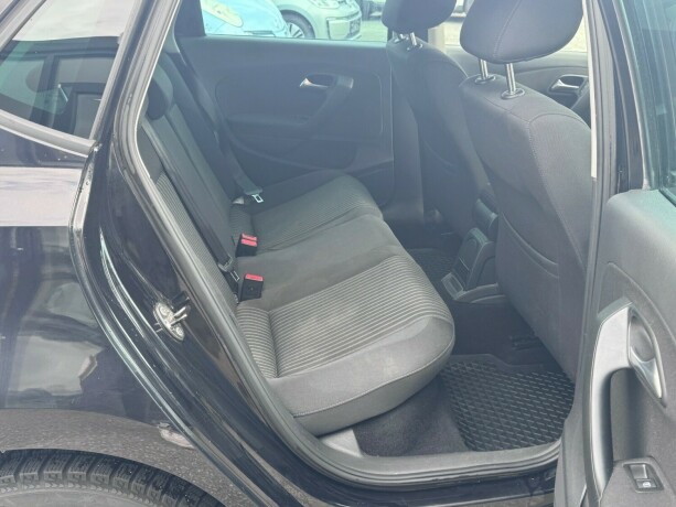 volkswagen-polo-diesel-2010-big-10