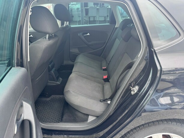 volkswagen-polo-diesel-2010-big-11