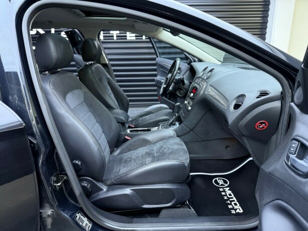 ford-mondeo-diesel-2010-big-23