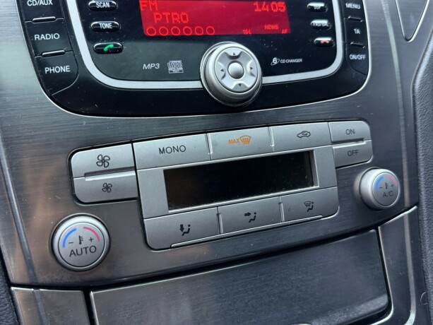 ford-mondeo-diesel-2010-big-19