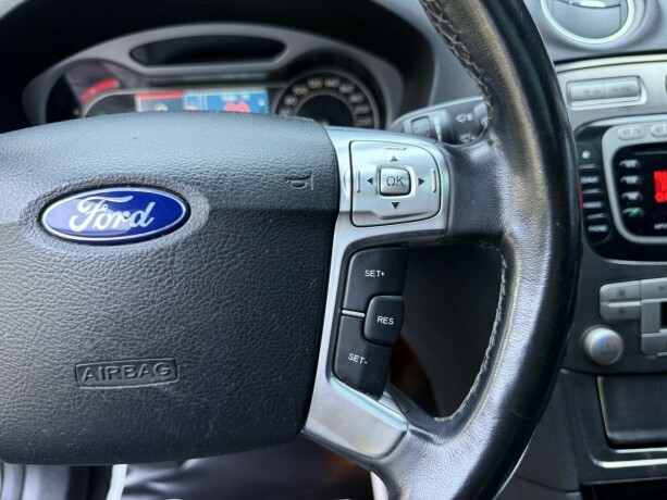 ford-mondeo-diesel-2010-big-16