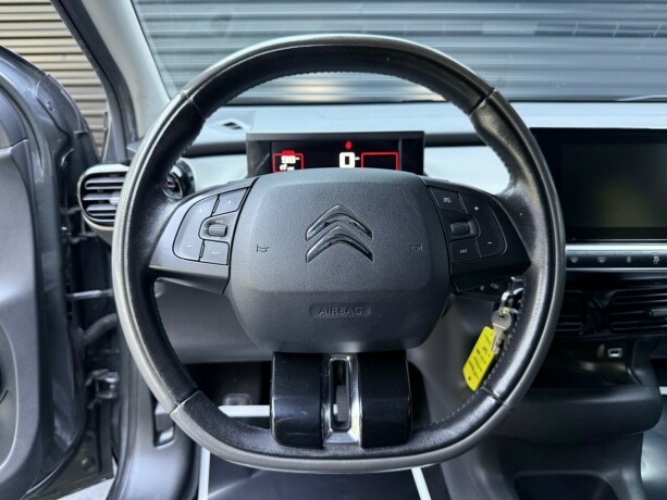 citroen-c4-cactus-bensin-2016-big-15