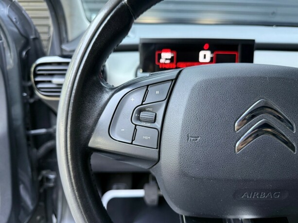 citroen-c4-cactus-bensin-2016-big-16