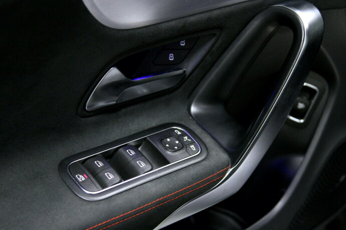 mercedes-benz-cla-bensin-2020-big-21