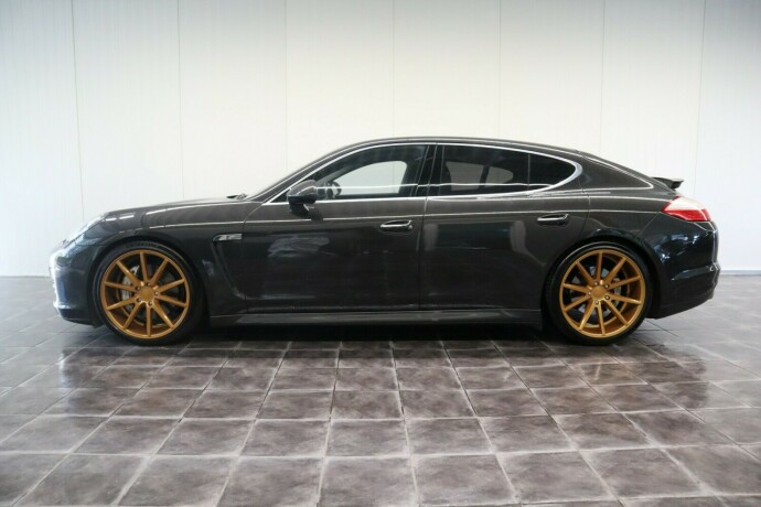 porsche-panamera-bensin-2010-big-7