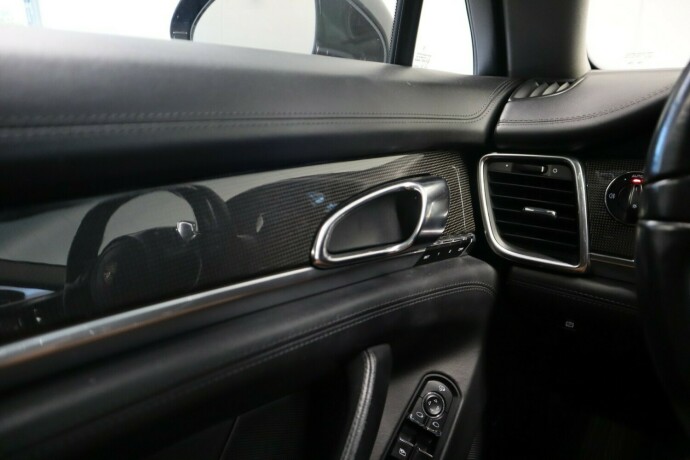 porsche-panamera-bensin-2010-big-20