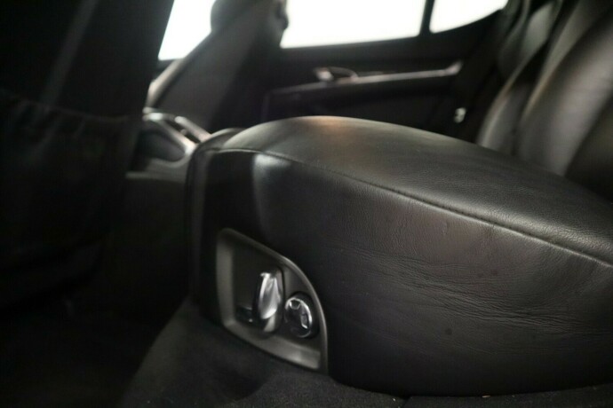 porsche-panamera-bensin-2010-big-15
