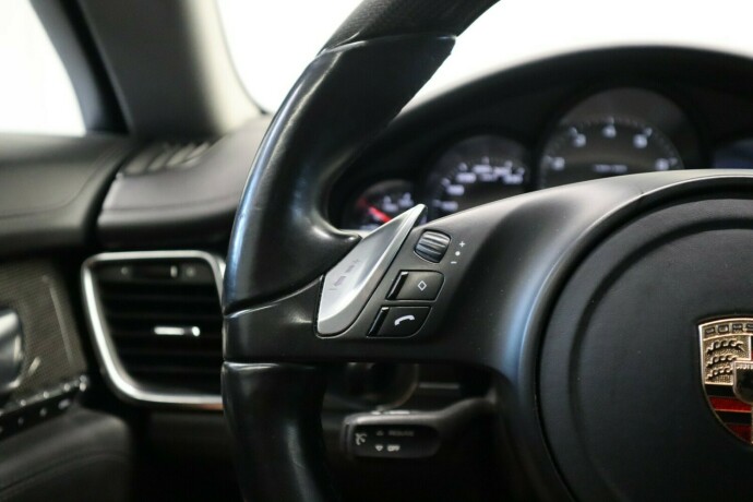 porsche-panamera-bensin-2010-big-30