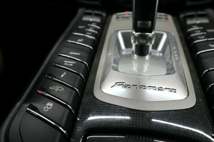 porsche-panamera-bensin-2010-big-22